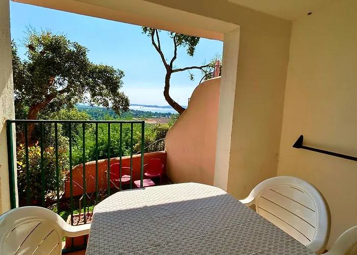 Les Restanques Vue Freesia Apartman